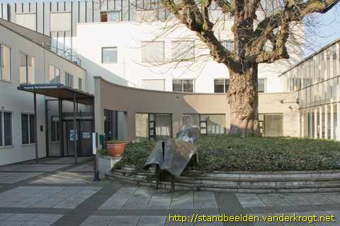 Voorburg - Alongée, liggende vrouw