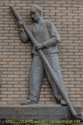 Pijnacker - Manfiguur op veilingschuit