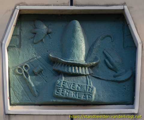 Rotterdam - Reliëfs sprookjes, (on)deugden en speelkaarten