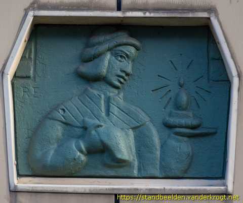 Rotterdam - Reliëfs sprookjes, (on)deugden en speelkaarten