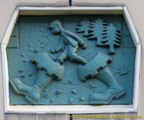 Rotterdam - Reliëfs sprookjes, (on)deugden en speelkaarten