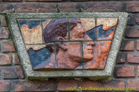 Rotterdam - Mannen- en vrouwenkoppen, dieren en zonnebloemen
