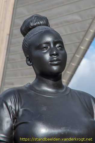 Rotterdam - Moments Contained