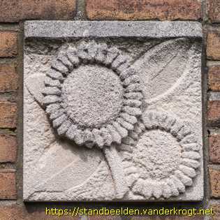 Wassenaar - Lam Gods en kinderen