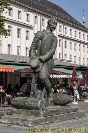 Klagenfurt /  Steinerner Fischer