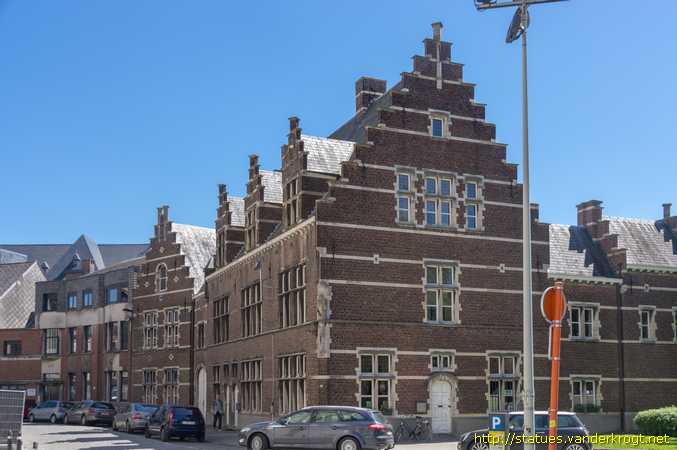 Lier /  Onze-Lieve-Vrouw met kind