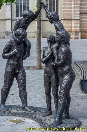 Geel /  Hulde aan de Gezinsverpleging