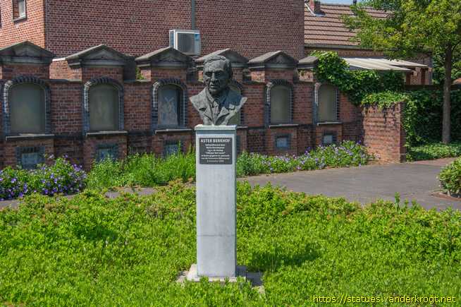 Sint-Jozef /  Aster Berkhof