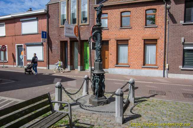 Zandvliet /  Minnepomp