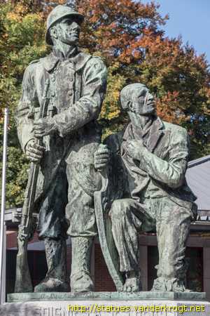 Soignies /  Monument aux morts 1914-18