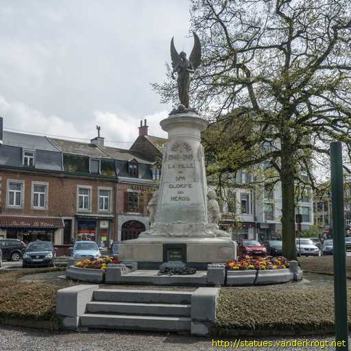 Spa /  Monument aux morts des deux guerres