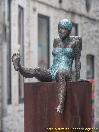 Huy /  La baigneuse