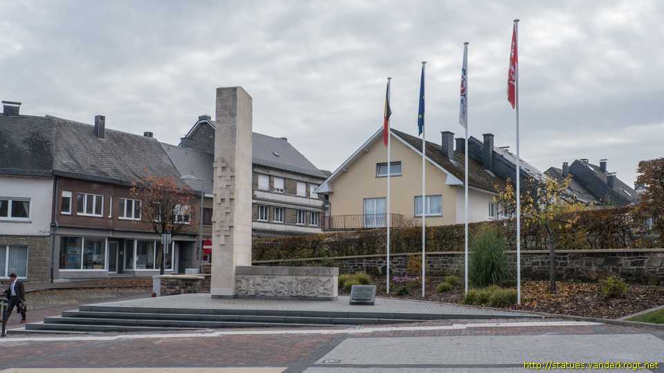 Sankt Vith /  Kriegerdenkmal - Die Apokalyptischen Reiter