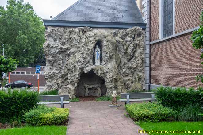 Maaseik /  Lourdesgrot