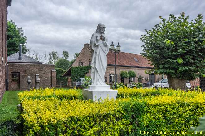 Vucht /  Heilig Hartbeeld