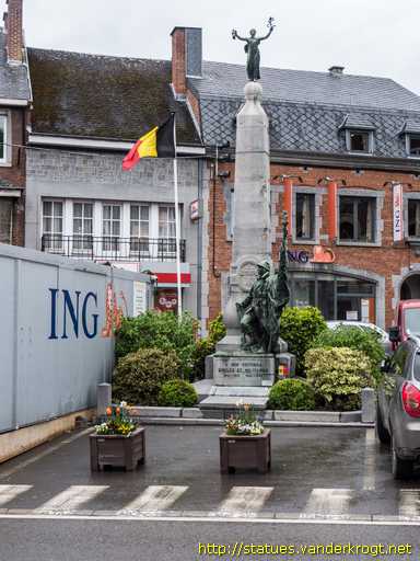 Rochefort /  Monument aux morts