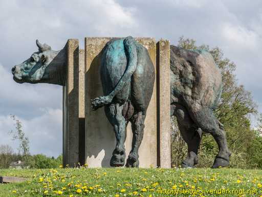 Ciney /  Le rond-point des Vaches