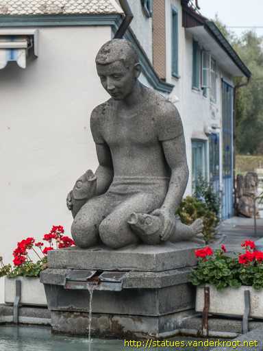 Rheineck /  Junge mit Fisch