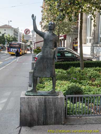 Sankt Gallen /  Stehende mit erhobenen Armen