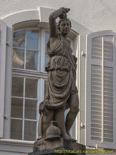 Zürich /  Amazonenbrunnen