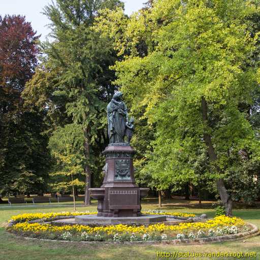 Svitavy /  Socha Mateřské lásky