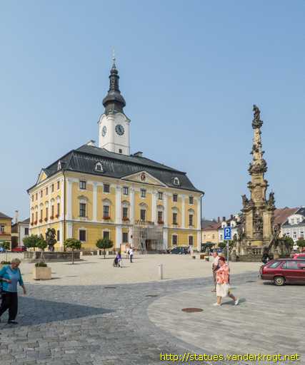 Polička /  Marianský morový sloup