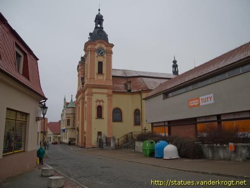 Nepomuk /  Sochy svatých na Kostel Svatého Jana Nepomuckého