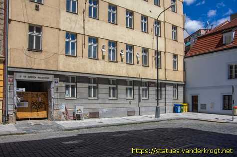 Praha /  Tři božští bojovníci