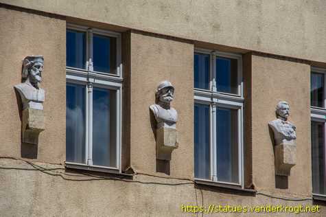 Praha /  Tři božští bojovníci