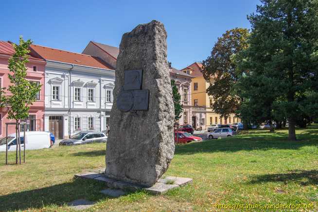Kostelec nad Černými lesy /  Pomník zakladatelů čsl. státu