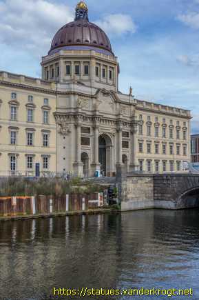 Berlin /  Moses, Elias und die Herrschertugenden am Schloß