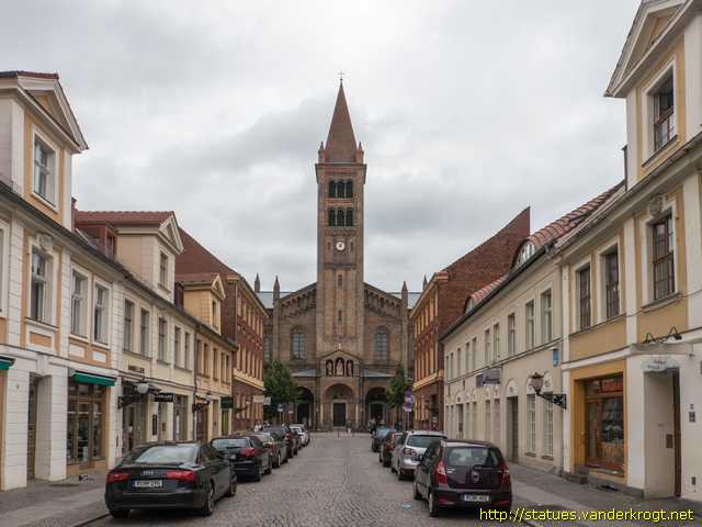 Potsdam /  Madonna mit Kind, Sankt Peter und Paul
