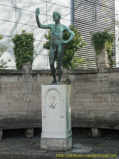 Stuttgart /  Hermann-Burckhardt-Denkmal