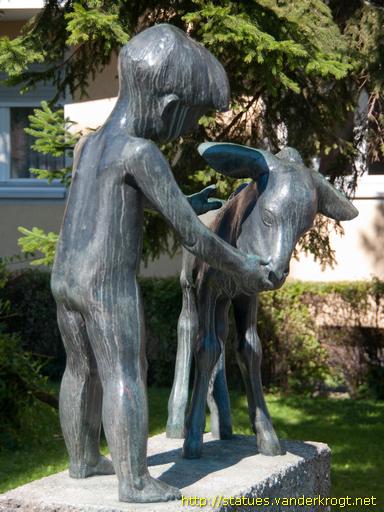 Neu-Ulm /  Jungen mit Esel