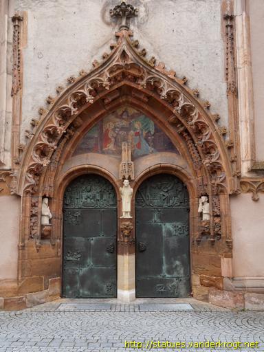 Neumarkt in der Oberpfalz /  Bilder am Südportal der Johanneskirche