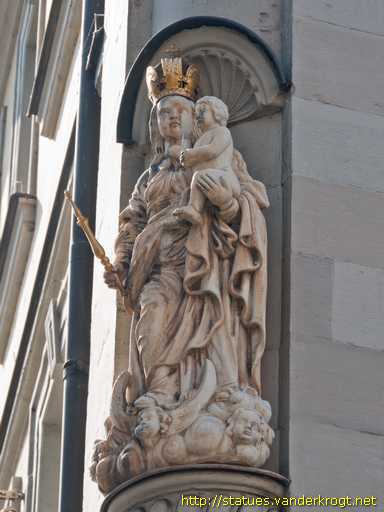 Würzburg /  Hausmadonna