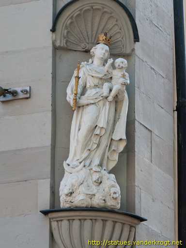 Würzburg /  Hausmadonna