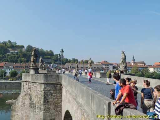 Würzburg /  Statuen auf der Alten Mainbrücke