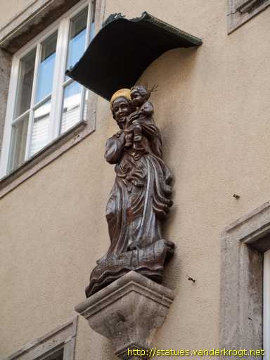 Würzburg / Hausmadonna