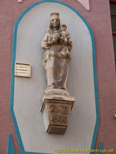 Würzburg /  Hausmadonna