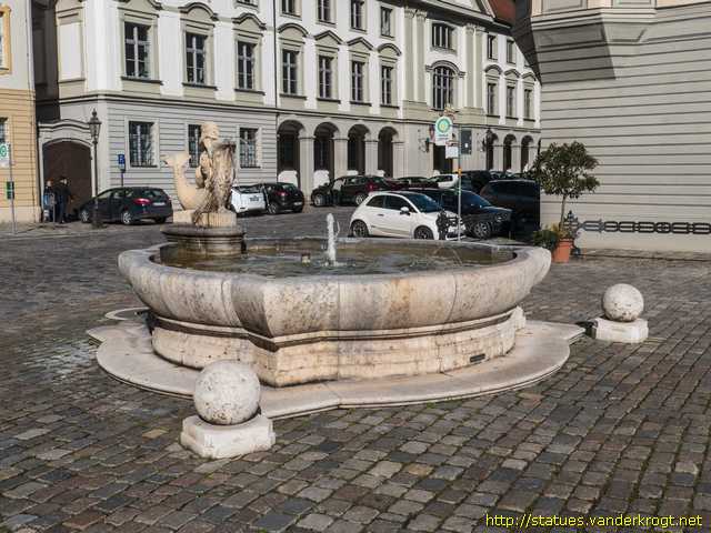Eichstätt /  Junge mit Fisch