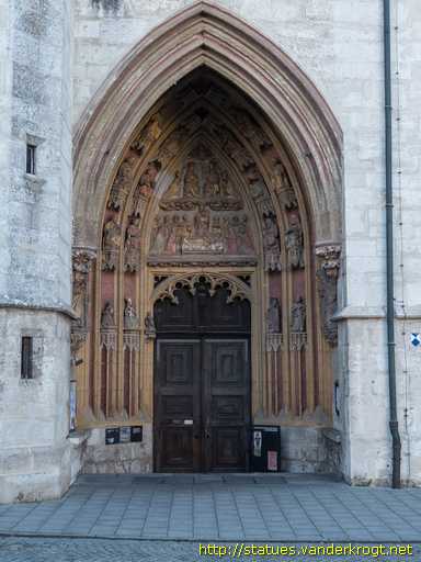 Eichstätt /  Skulpturen am Hauptportal des Domes