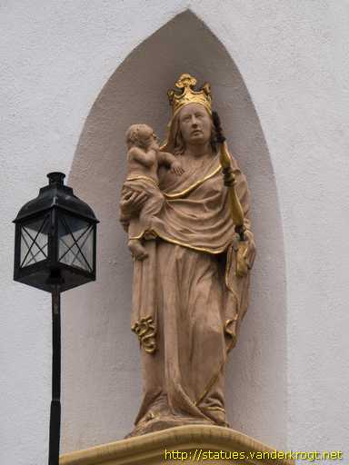 Ochsenfurt /  Hausmadonna