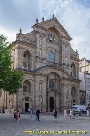 Bamberg /  Heiligenstatuen an der St.-Martinskirche
