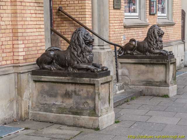Hamburg /  Zwei Löwen