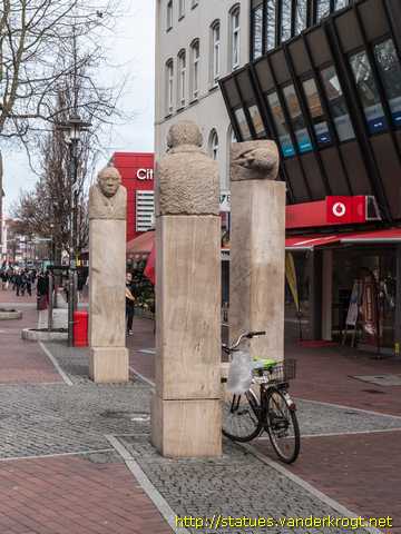 Hamburg /  Drei mögliche Denkmäler