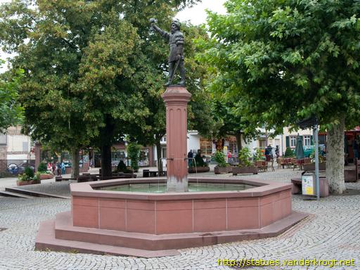 Rüdesheim am Rhein /  Marktbrunnen