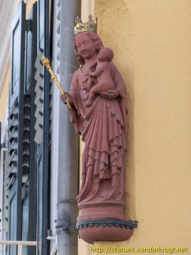 Niederwalluf /  Maria mit Kind