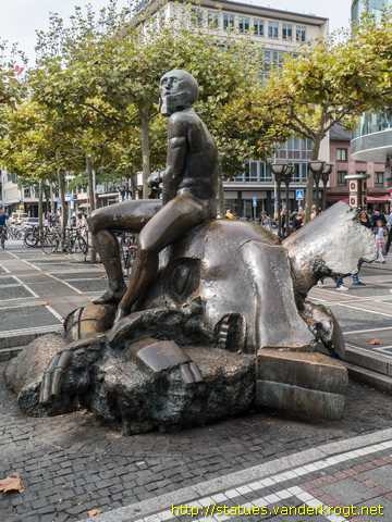 Frankfurt am Main /  David und Goliath