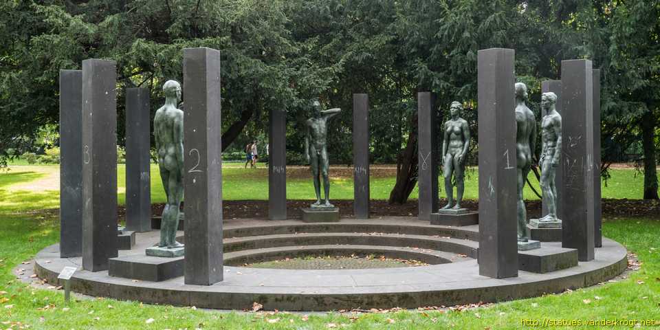 Frankfurt am Main /  Ring der Statuen